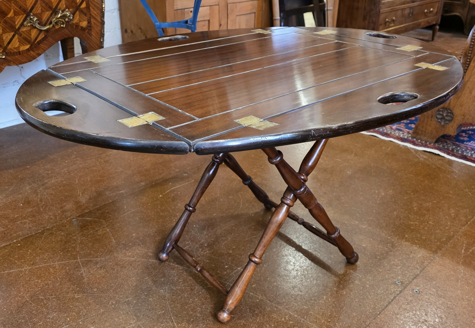 A Peniche Boat Table